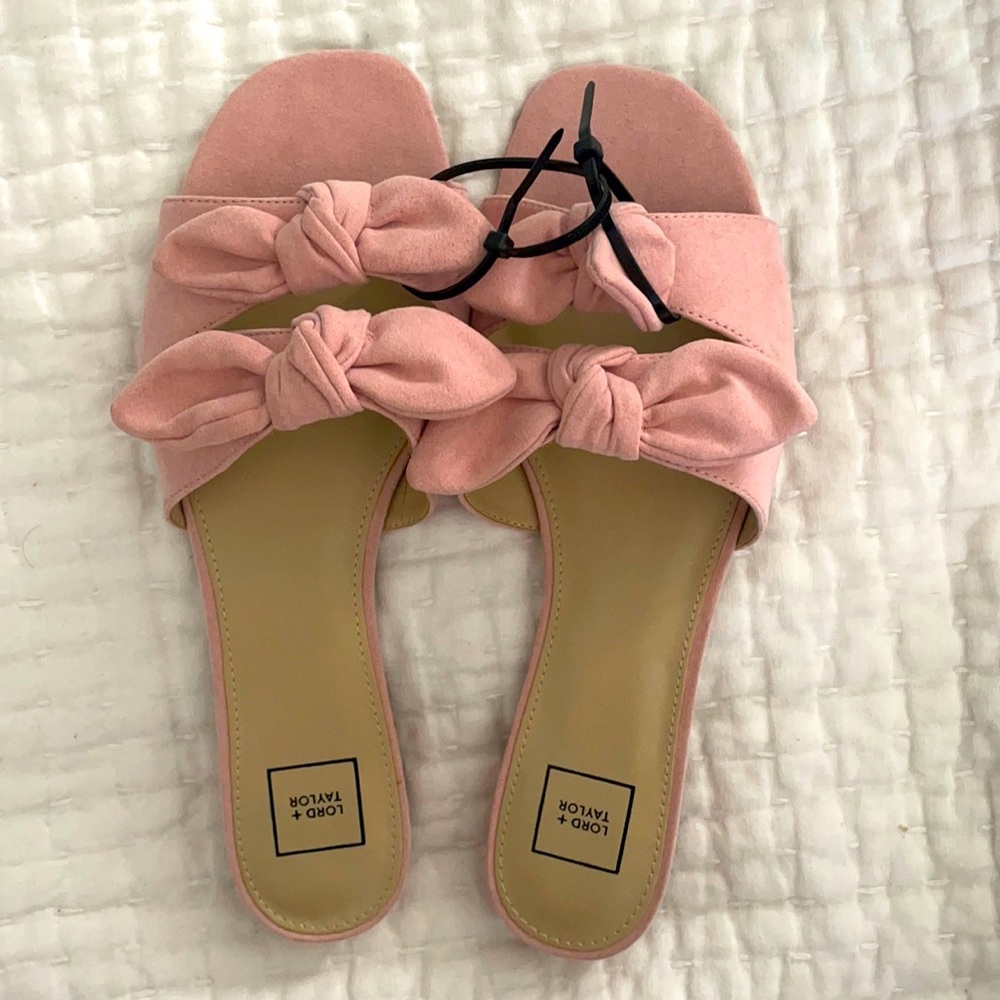 Pink Lord & Taylor sandals size 9